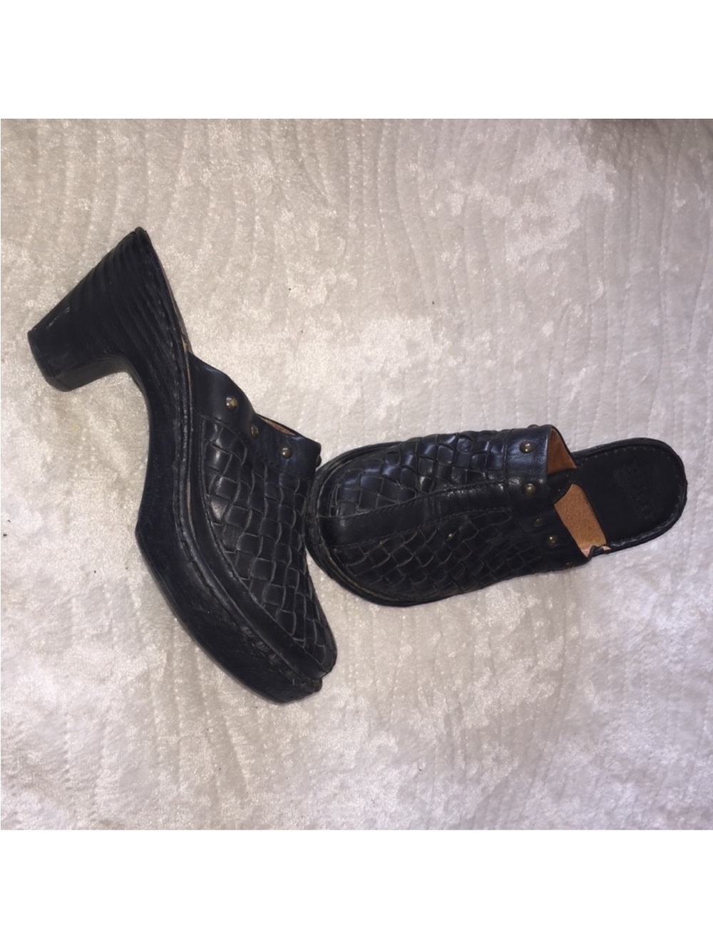 BORN WOVEN LEATHER BLACK CLOGS 6M